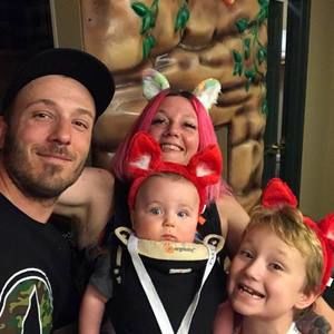 Meet your Posher, Nikole